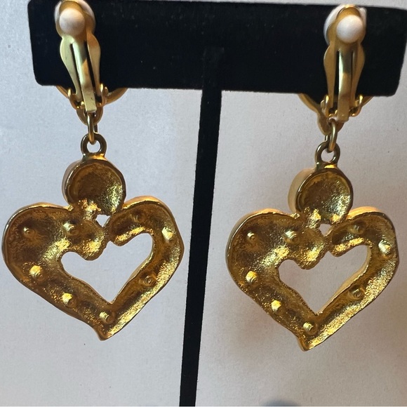 Vintage 80s Heart Clip On Earrings Gold and Black - Picture 6 of 8